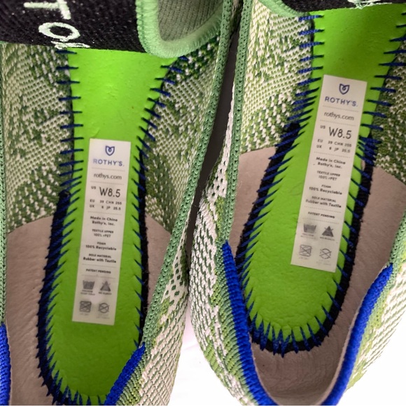 Rothy’s point flat shoes in meadow - Picture 3 of 11